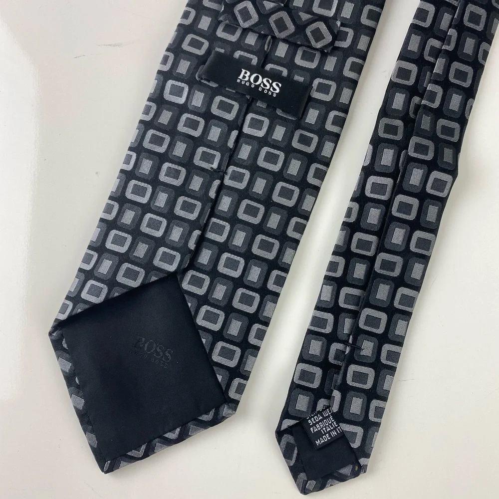HUGO BOSS Italy geometric silk rectangle graphic neck tie